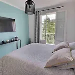Charmant T2 Avec Balcon - Parking, Ac, Wifi